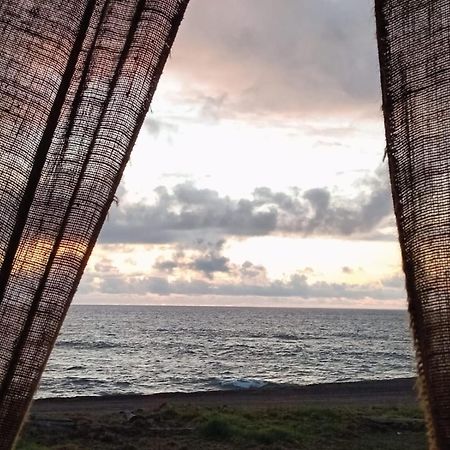 הנגה רואה Cabanas & Hostal Tojika מראה חיצוני תמונה